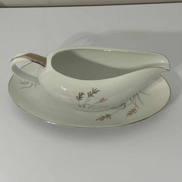 Whisper 1751 Fine China Gravy Boat with Attached Underplate - Picture 2 of 6